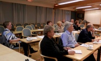 Etualalla Marjatta Vihma, Leo Rossi, Sakari Vihma ja Veli Kaskinen